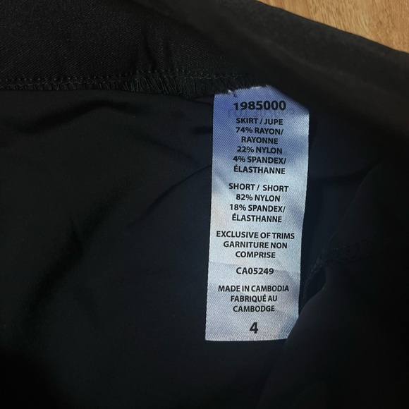 Golf Skort - Picture 4 of 4